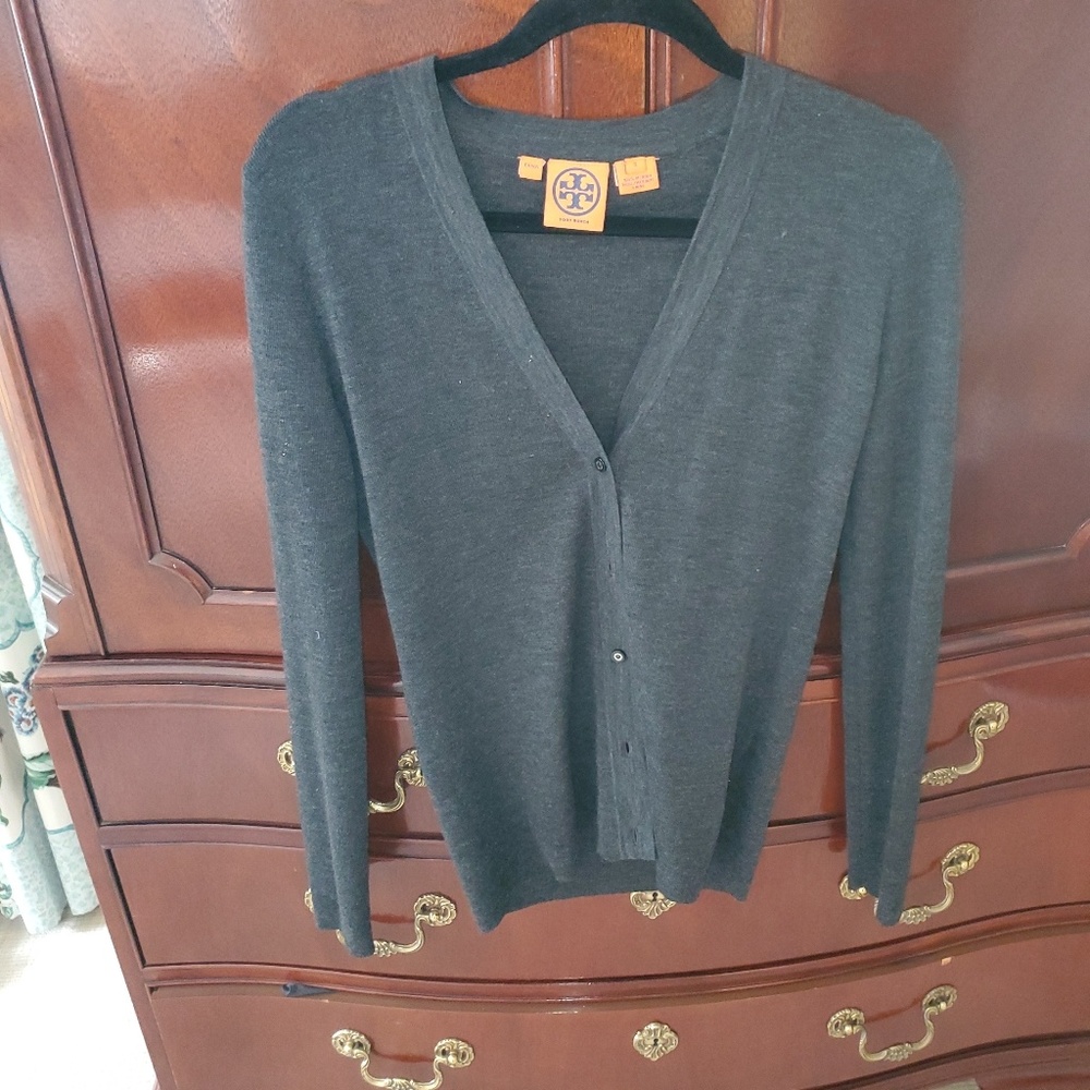 Cardigan sweater